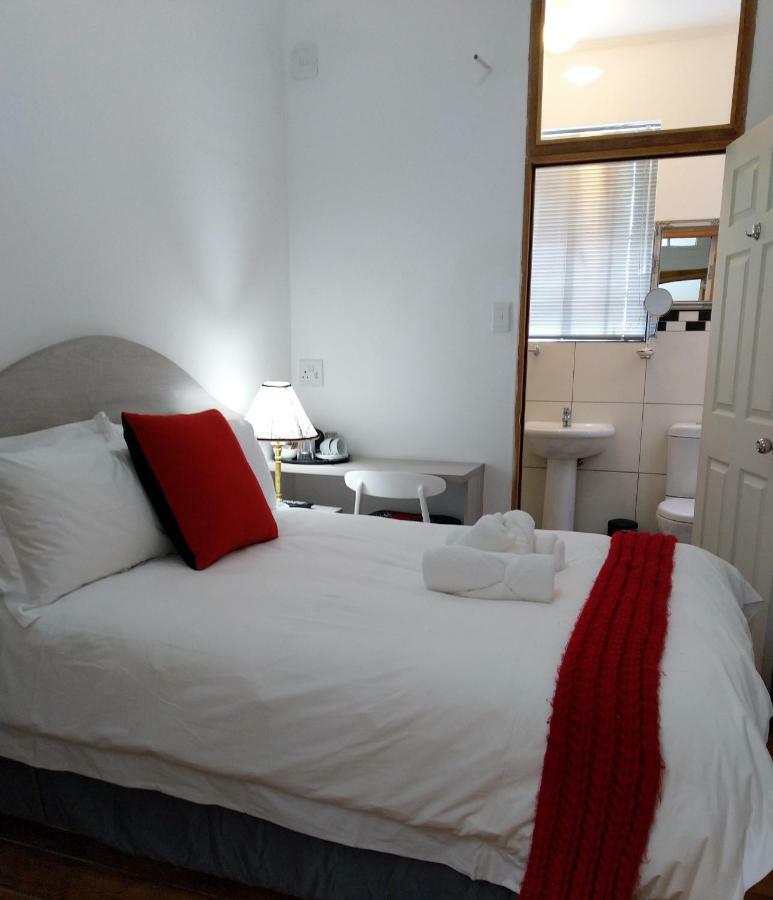 בופורט ווסט Savoy Hotel Beaufort-West מראה חיצוני תמונה
