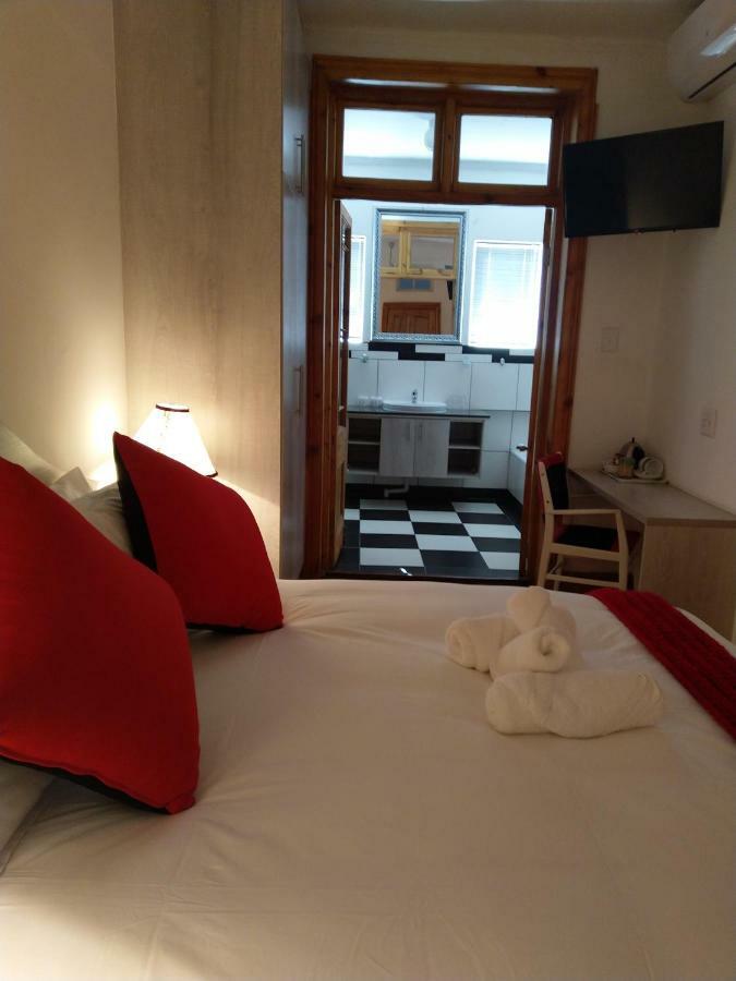 בופורט ווסט Savoy Hotel Beaufort-West מראה חיצוני תמונה